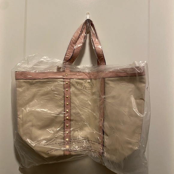 NWT, Victorias Secret bag - Picture 4 of 7